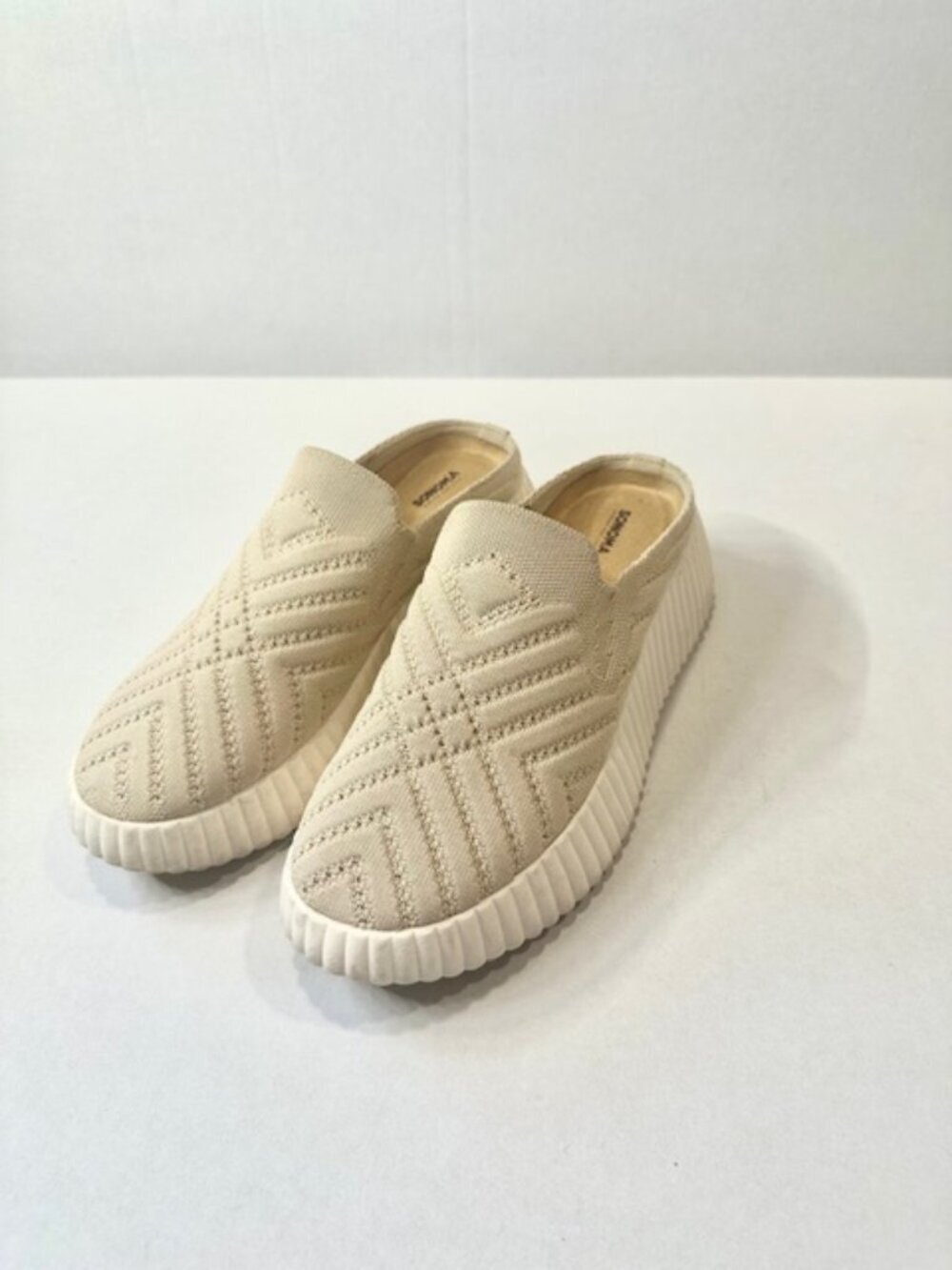 Sonoma Womens Slip-On Comfort Shoes Knit Design Padded Platform Heel Taupe 8.5 - Picture 4 of 9